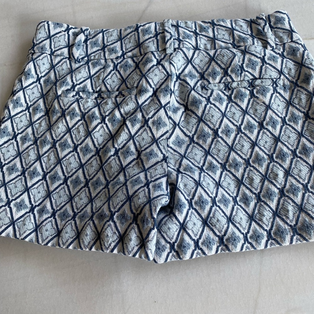 Patterned Loft shorts - Picture 3 of 6